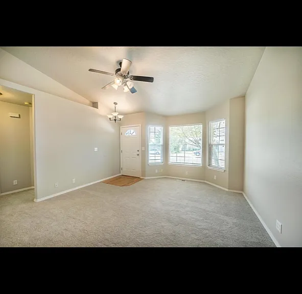 13646 W Meadowdale Dr — Photo 2