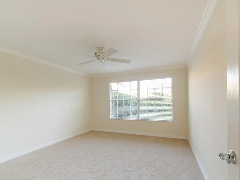 5796 Ivrea Dr — Photo 10