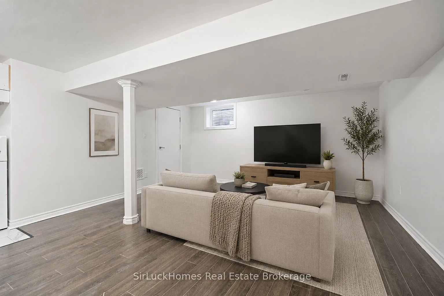 2 bed, $2,000 — Photo 3