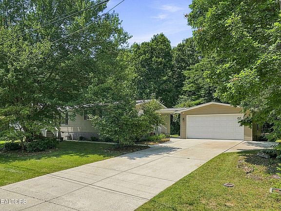 4th image of 128 Prestonwood Dr