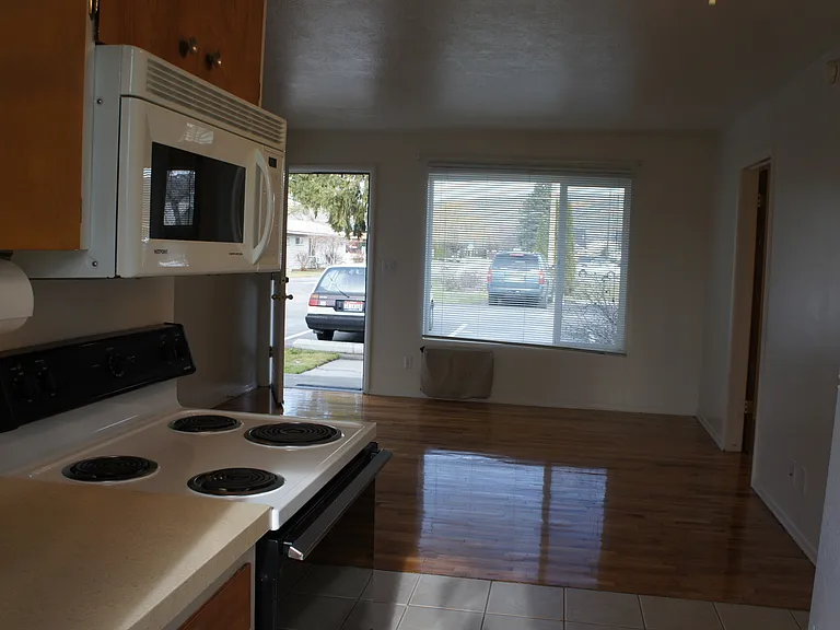 6103 W State St #1-16 — Photo 7