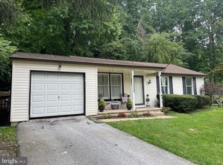 206 Katherine Ln, Coatesville, PA 19320