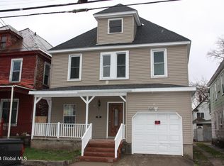 71 Robinson St, Schenectady, NY 12304
