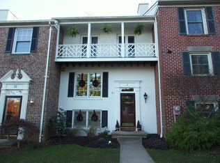 17 Inverin Cir, Lutherville Timonium, MD 21093