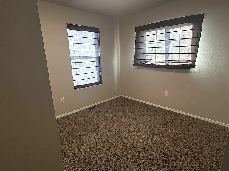 3390 Canyon Dr #D11 — Photo 12