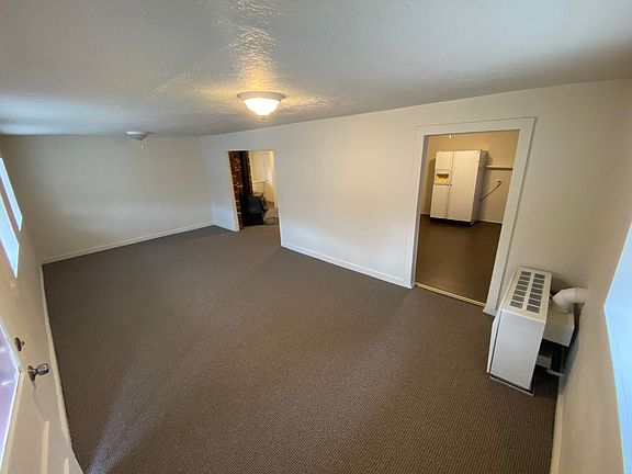 3rd image of 515 E 32nd St