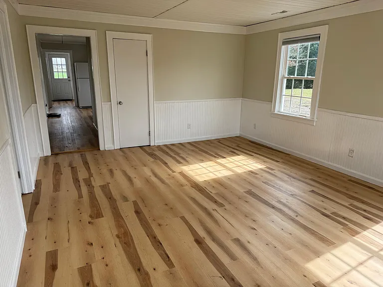 1403 Woodville Rd — Photo 5