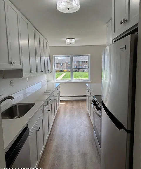 35 Manchester Ct #D — Photo 12