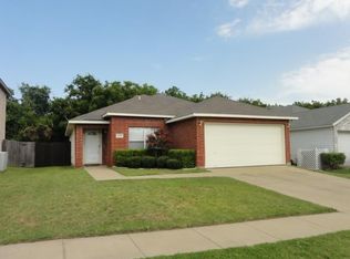 3305 Chapel Wood Ct, Fort Worth, TX 76116