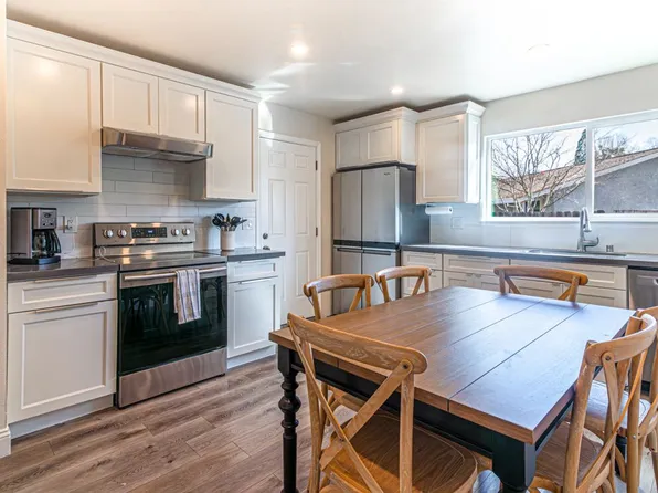 208 Vista Ct Unit A, Sebastopol, CA 95472