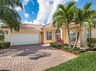813 Niemen Dr, Palm Beach Gardens, FL 33410
