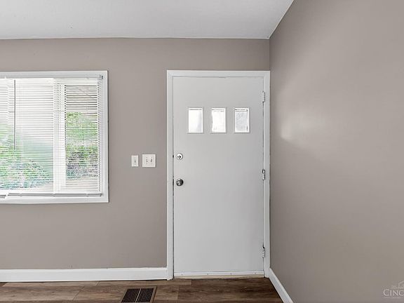 5th image of 8779 Daly Rd