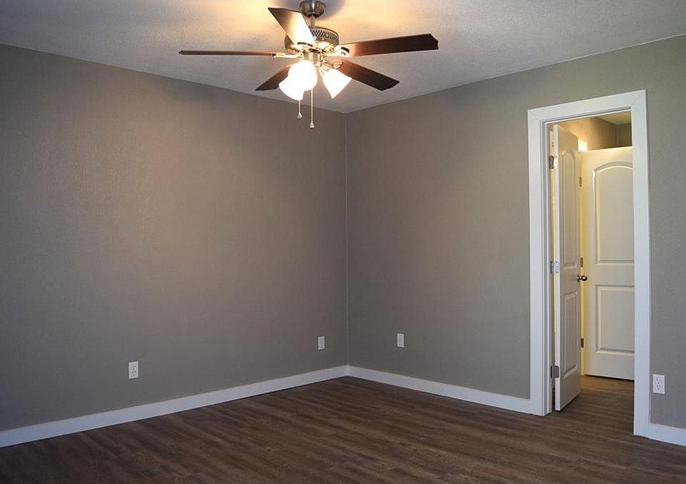 1st image of 504 Swanee Dr APT 109