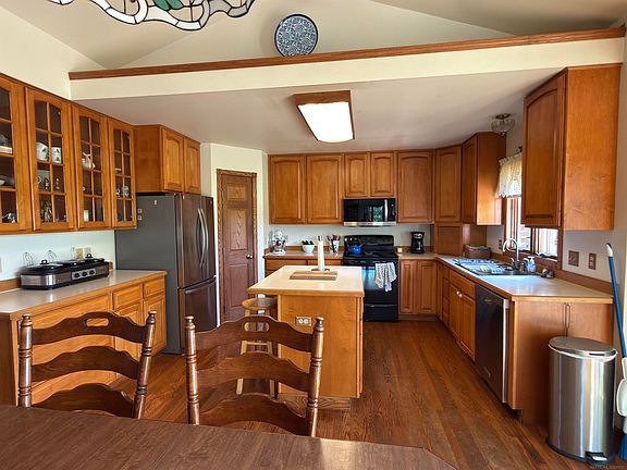 2nd image of 4705 Hall Dr
