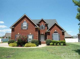 425 Savannah Ridge Dr, Murfreesboro, TN 37127