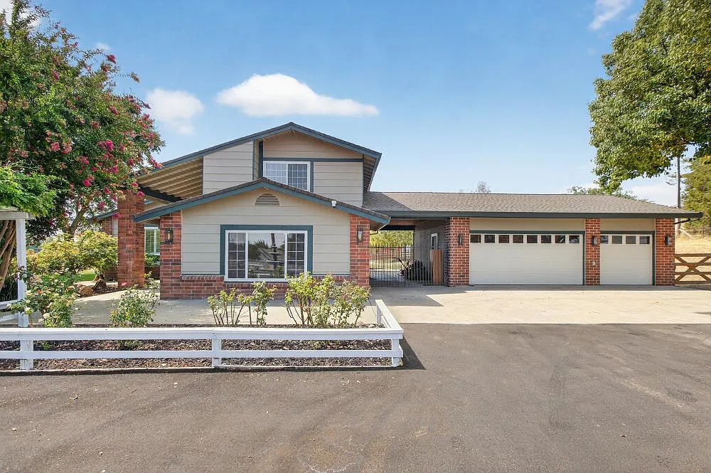 10054 Colony Rd photo 1