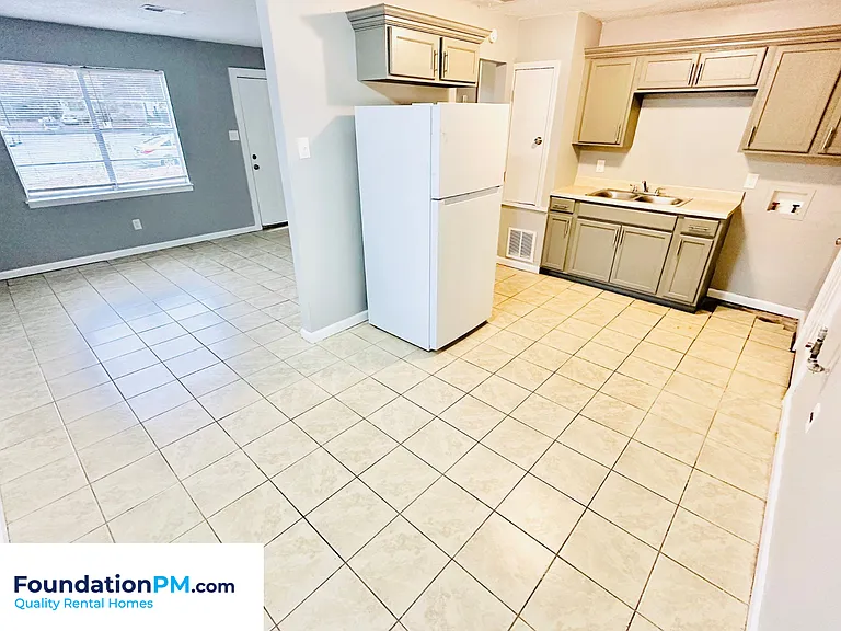 4503 Beacon Hill Dr — Photo 4