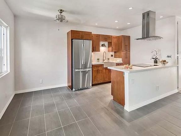 4th image of 8220 Vincetta Dr Unit 64