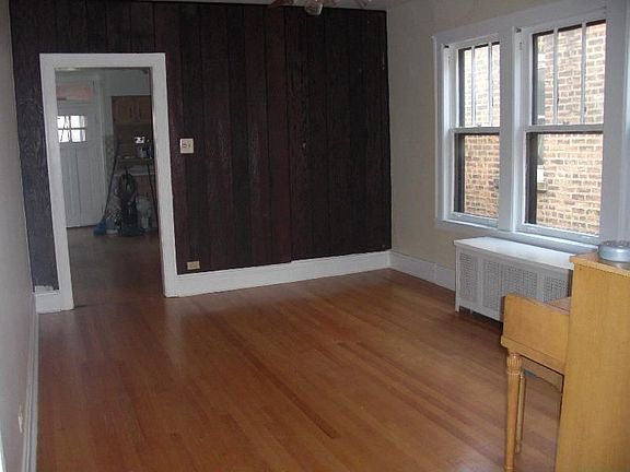 2nd image of 5827 N Campbell Ave