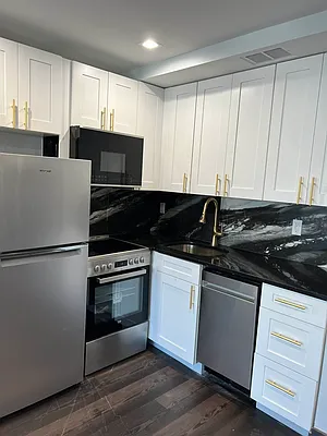 Rented by Delmark Realty LLC | media 67