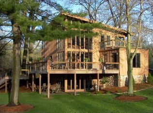 10009 Sycamore Rd, Plymouth, IN 46563