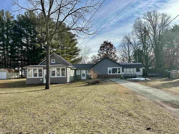 300 North Clinton Street, Princeton, WI 54968