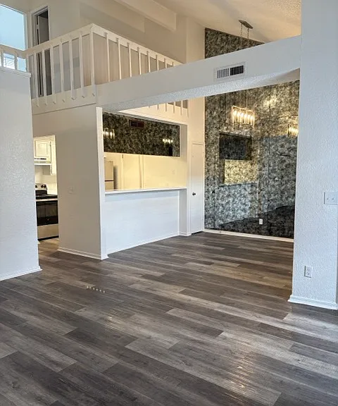Dining/Kitchen