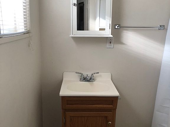 4th image of 1517 11th Ave #2
