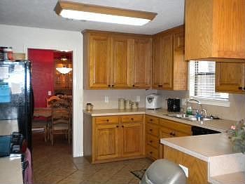 3rd image of 1402 Mary Dr