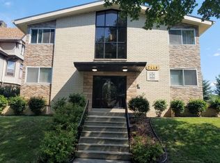 2448 W Kilbourn Ave, Milwaukee, WI 53233