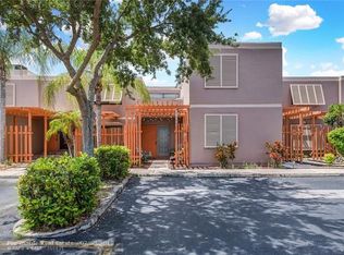 11260 NW 15th Ct, Pembroke Pines, FL 33026