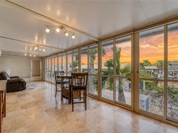 2941 Bowsprit Ln, Saint James City, FL 33956