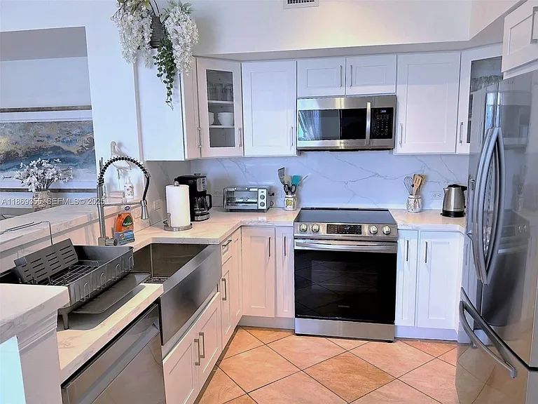2080 S Ocean Dr #Penthouse 3 — Photo 5