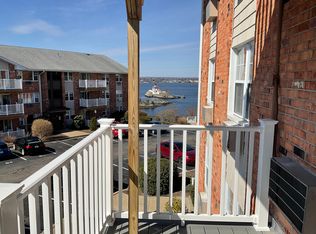 39 Bullocks Point Ave APT 4B, Riverside, RI 02915