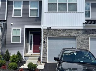 607 Mockernut Ct, Chester Springs, PA 19425