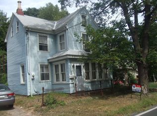 33 Lower Morrisville Rd, Levittown, PA 19054