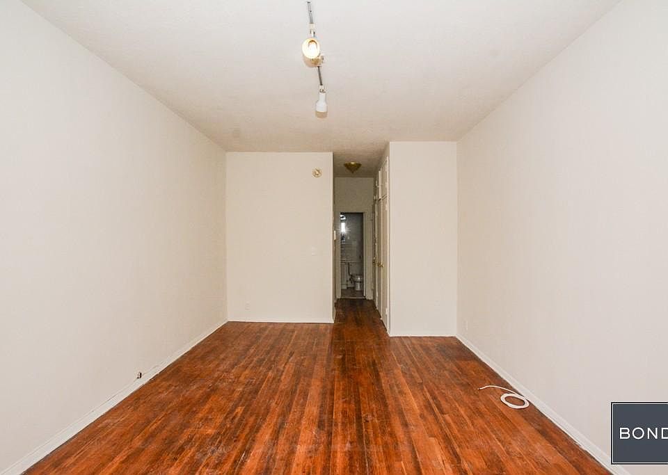 2nd image of 302 E 90th St APT 3A