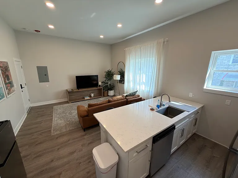 714 Maple St #3 — Photo 3
