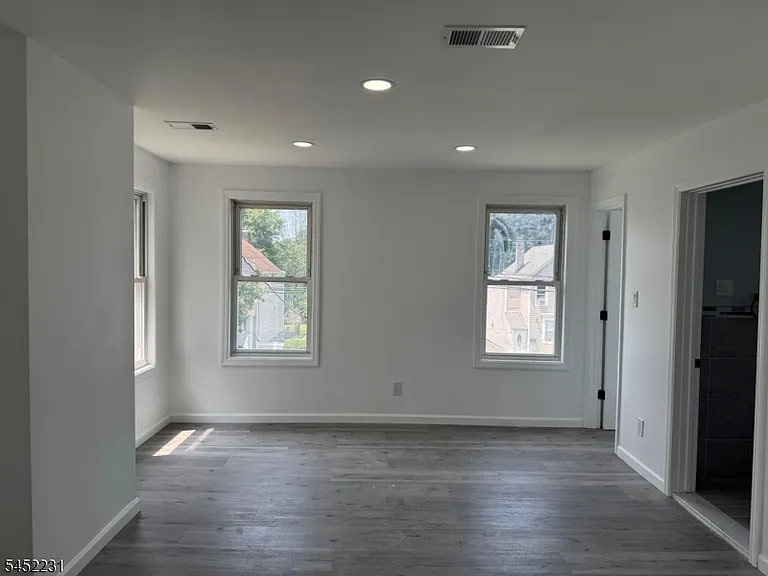 114 Orange Ave — Photo 4