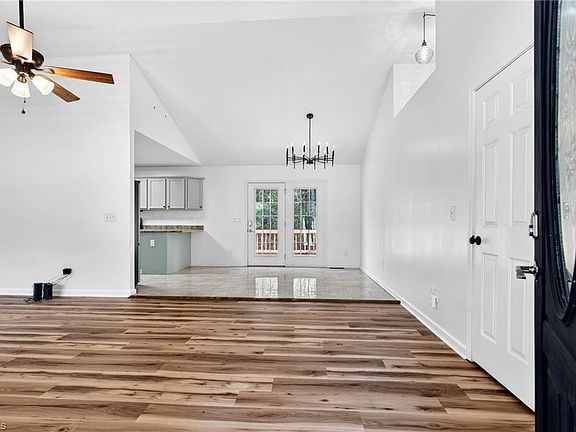 2nd image of 3971 Meadow Ridge Ct