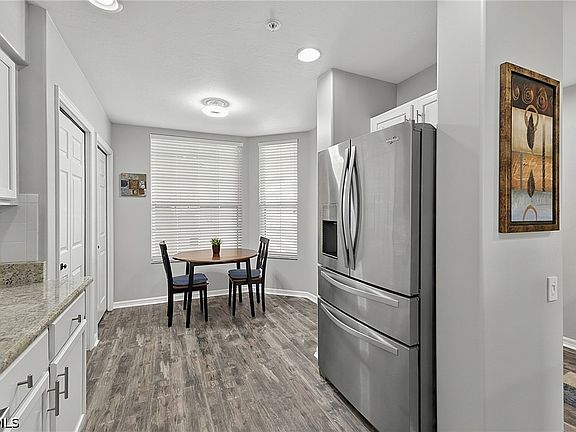 3rd image of 9180 Southmont Cv APT 206