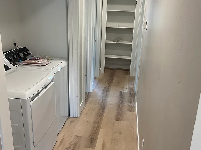 6768 S San Bruno Ave — Photo 5