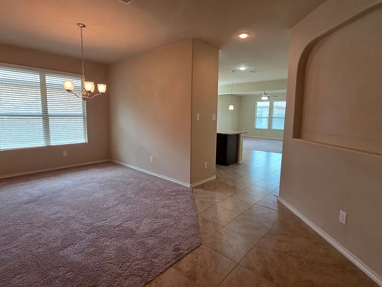 1912 Potrillo Ln — Photo 7