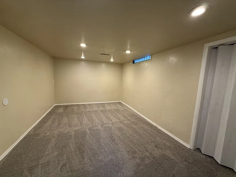 8142 S Pioneer St #1 — Photo 12