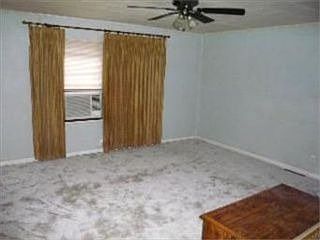 3rd image of 5540 Oakley Ave