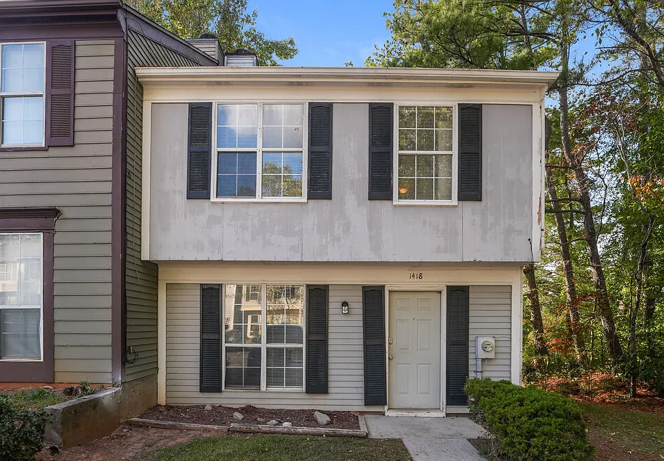 1418 Stonegate Point