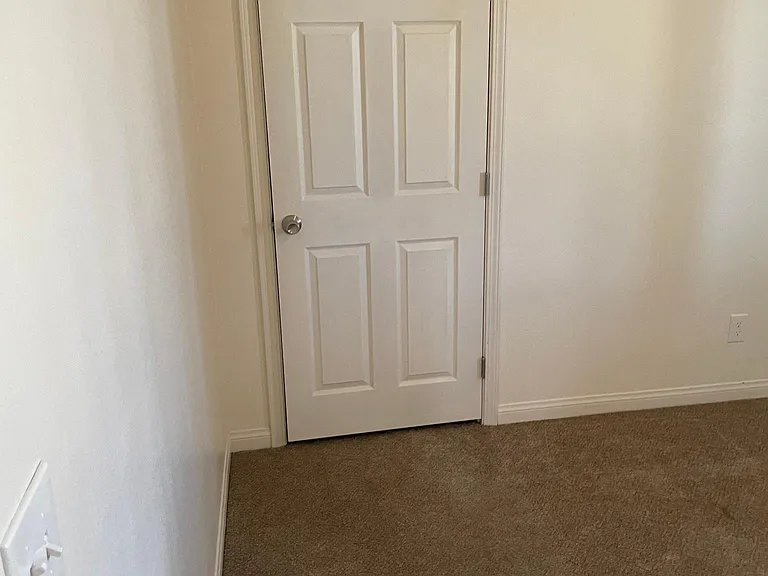 8600 Lime Ave — Photo 17