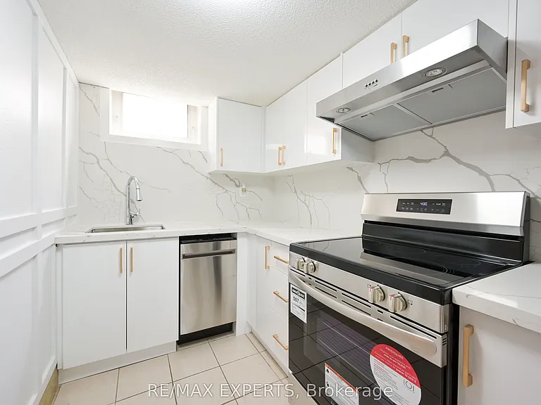 59 Silver Arrow Cres #BASEMENT — Photo 16