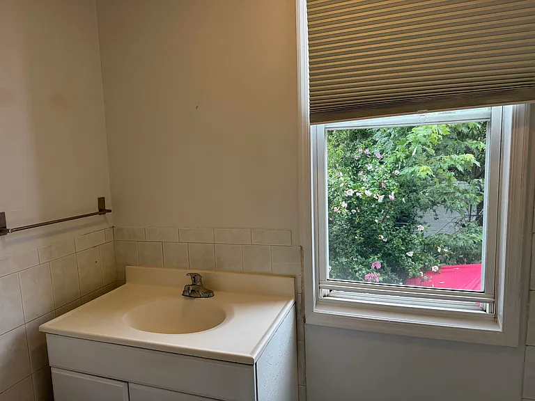 64 Cambridge Ave #1 — Photo 7