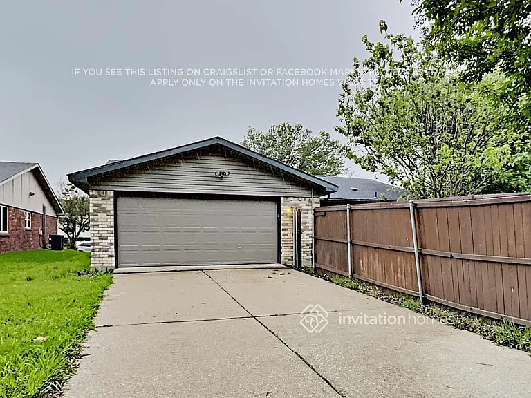 1217 Lombardy Dr — Photo 16